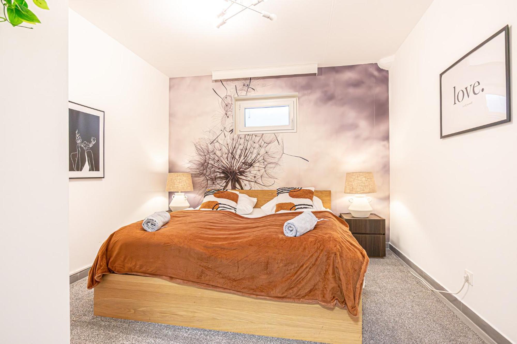 Luxury 6br With Private Pool & Sauna - Pets Allowed Villa