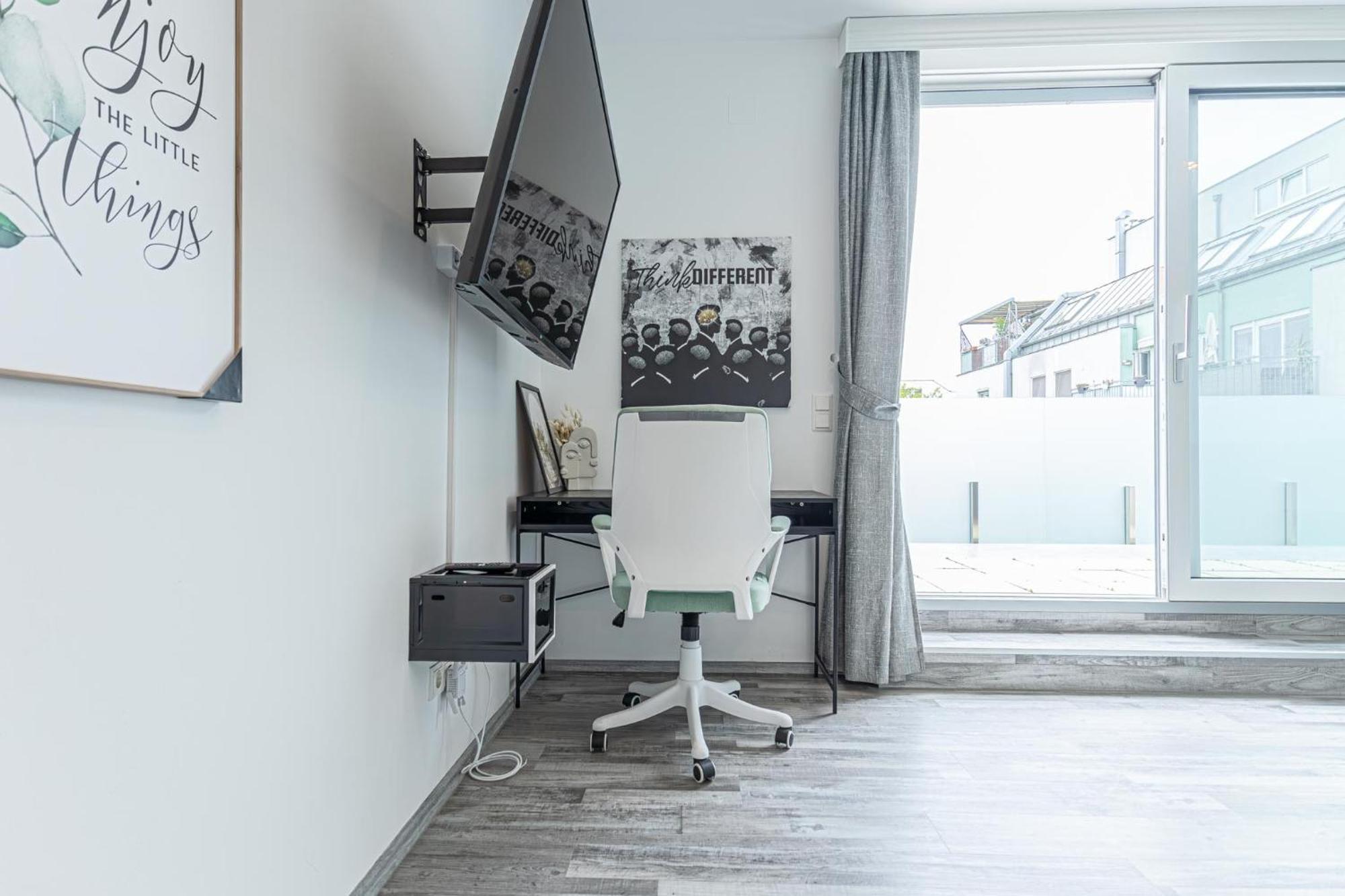 Luxury 6br With Private Pool & Sauna - Pets Allowed Villa