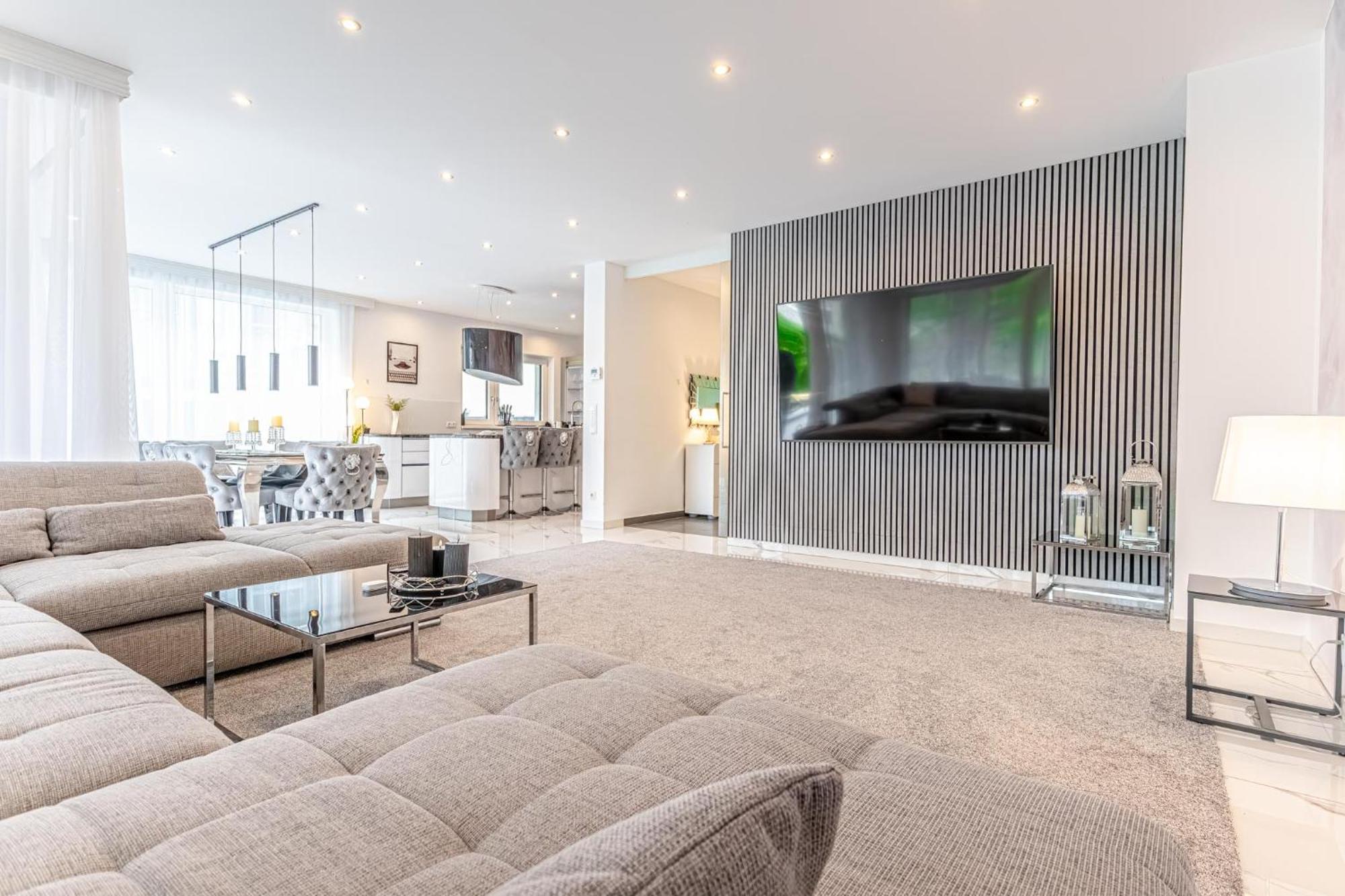 Luxury 6br With Private Pool & Sauna - Pets Allowed Villa