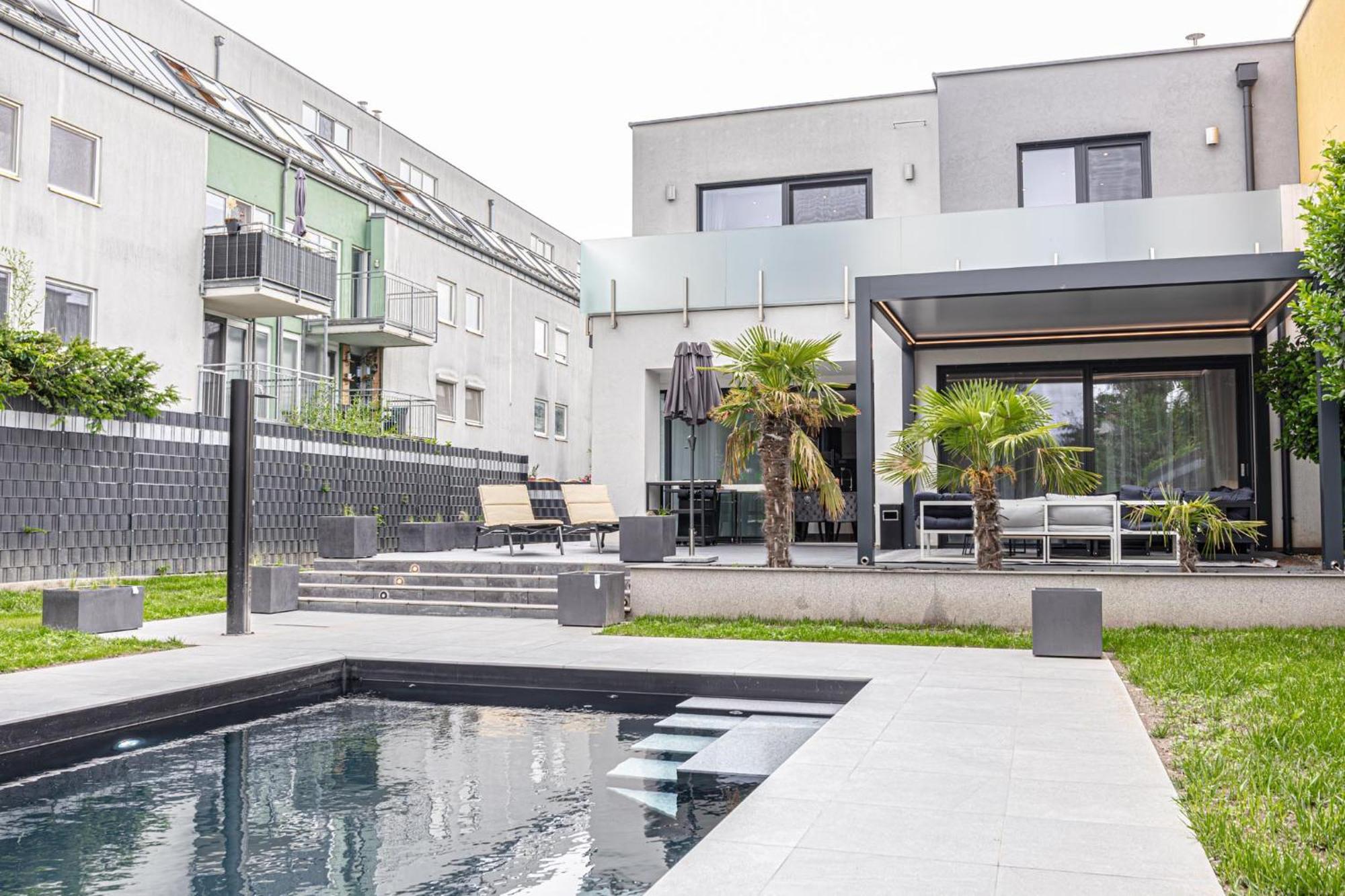 Luxury 6br With Private Pool & Sauna - Pets Allowed Villa